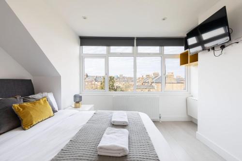 Anson Hotel Modern And Spacious Loft Suite, London