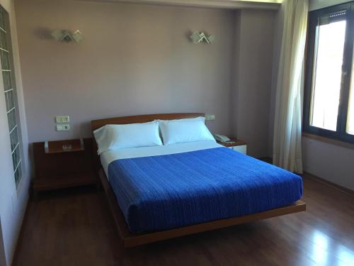 1 double bed