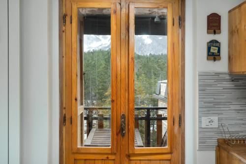 Erkély/terasz, Magnolia Loft – Ovindoli Ski & Mountain Retreat by RHR in Ovindoli