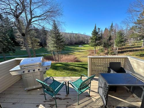 F7 Comfortable golf course townhouse within walking distance of Mount Washington Hotel F7 Comfortable golf course townhouse within walking distance of Mount Washington Hotel