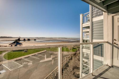 Waters Edge 302 - image 9