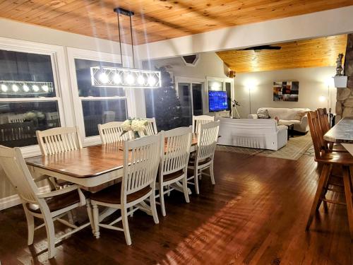 Zunanjost, Cozy Escape, Kawarthas Cottage With Sauna in Trent Lakes