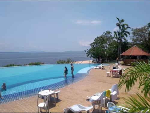 Tropical Executive Hotel N 619 in 河濱