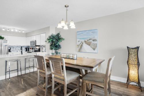 Pelican Beach Terrace 805 by RealJoy Vacations - image 2