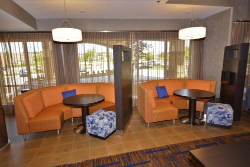 Courtyard by Marriott Asheville Airport