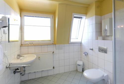 ห้องน้ำ, Hotel Alte Fabrik in เมทท์มันน์