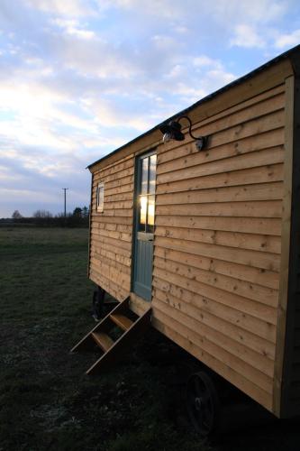 The Hut at High Street Farm