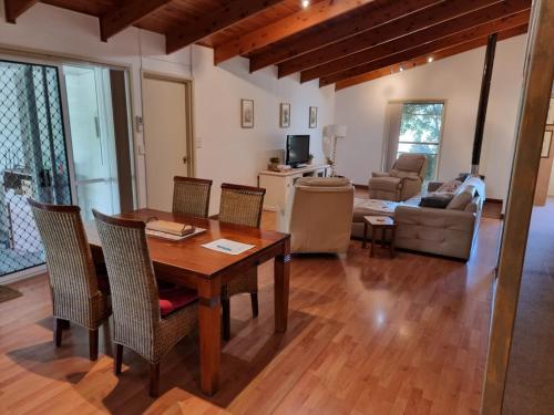 Clandulla Cottages Farmstay in planinaTamborine 