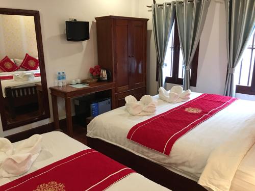 Superior Triple Room image 4