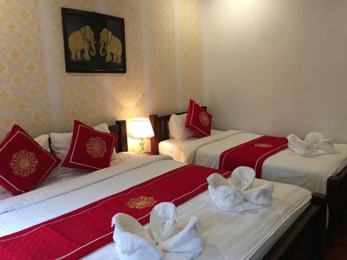 Superior Triple Room image 3