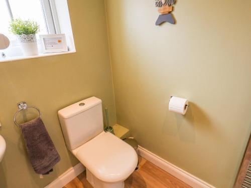 Sandcastle Cottage - image 12