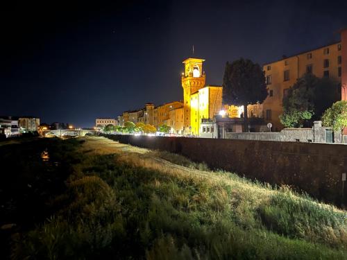 Omgivelser, Gorgeous sunlit townhouse with terrace in medieval Pescia, Tuscany in Pescia