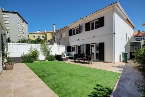 Comfortable town house in central and quiet area gîte à louer Chelas