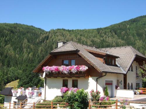 Lungau Apartment - Ferienwohnung Haus Esl