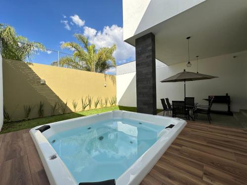 Hermosa casa con jacuzzi en Juriquilla