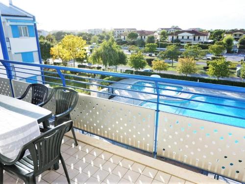 Balcony/terrace, Attractive apartment in Caorle VE with solarium in Duna Verde