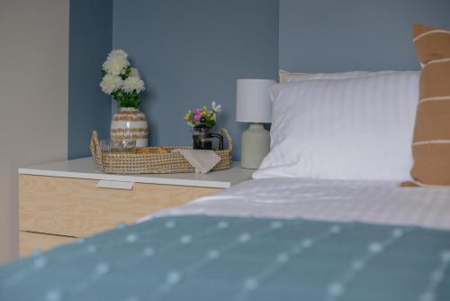 Apartment One - Private Car Park - King Bed - by Ocean City Retreats, Plymouth (fotografie 7)