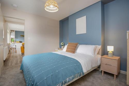 Apartment One - Private Car Park - King Bed - by Ocean City Retreats, Plymouth (fotografie 11)