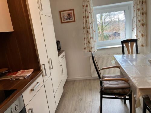 Ferienwohnung im Grünen mit Balkon (Ferienwohnung im Grunen mit Balkon) in เฮอร์เดคเคอ