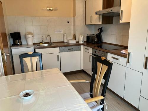 Ferienwohnung im Grünen mit Balkon (Ferienwohnung im Grunen mit Balkon) in เฮอร์เดคเคอ