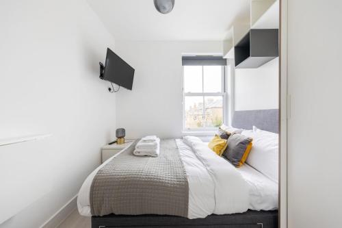 London Double Bedroom Hotel In Tufnell Park With WiFi, London