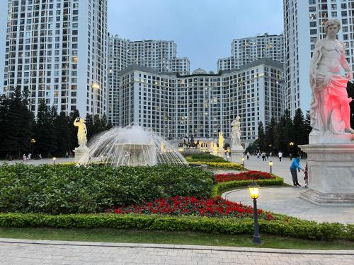 Vinhomes Royal City Luxury Apartment