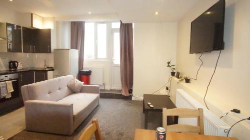 Evergreen Apartments-Flat 7, London