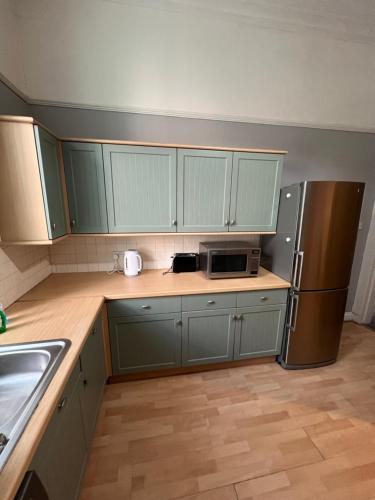 Sauchiehall Street West End Apartment, Glasgow (photo 6)