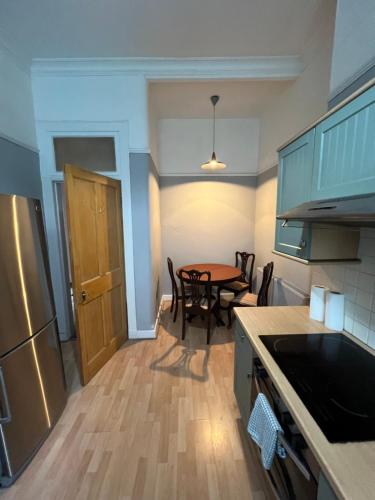 Sauchiehall Street West End Apartment, Glasgow (photo 7)