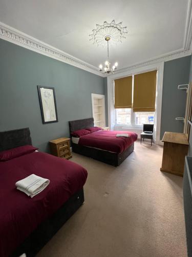 Sauchiehall Street West End Apartment, Glasgow (photo 2)
