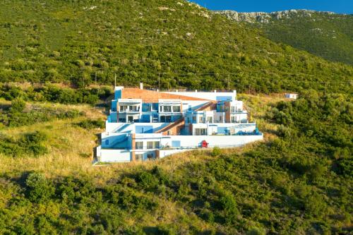 Skorponeria Bay Luxury Villas