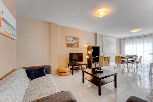 100m to a beach Spacious apartm 100m to a beach Spacious apartm