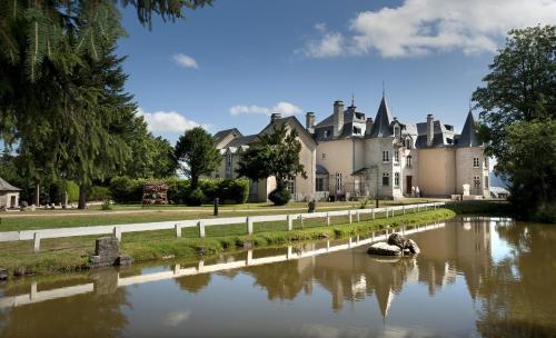 Le Château D'orfeuillette - Hotel - La Garde