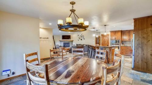 Topflite 16, Sunriver (photo 6)