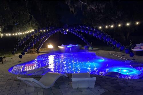 Secluded Huge pool/hot tub updated/gorgeous home in Arcadia (FL)