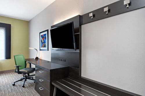 Holiday Inn Express Hotel & Suites Kilgore North, an IHG Hotel