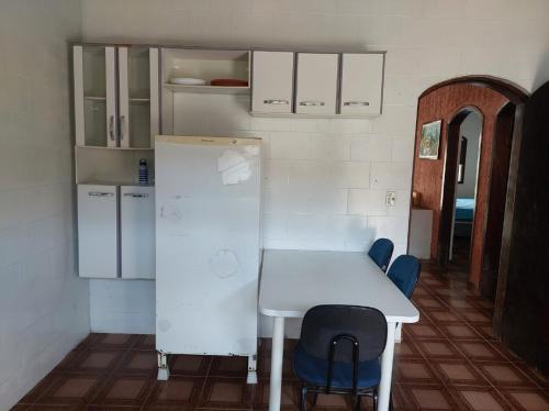 Casa Guarujá c/ piscina grande Casa Guarujá c/ piscina grande