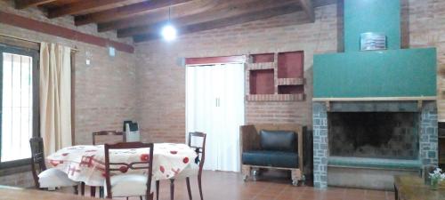 Las tres Marías sólo con seña (Las tres Marias solo con sena) near Aeroporto Internacional Astor Piazzolla