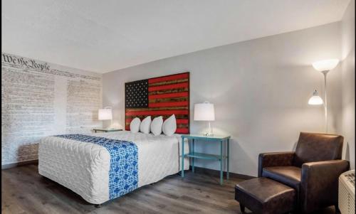 ロードウェイ イン & スイーツ フォート ラッカー