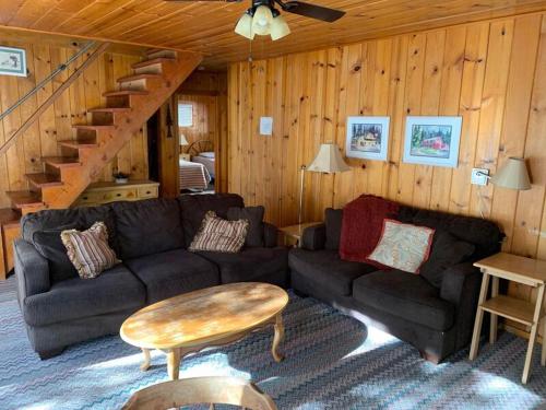 Cabin #3 in Pinecrest (CA)