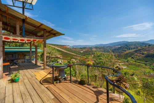Midori Coffee Farm in Me Linh