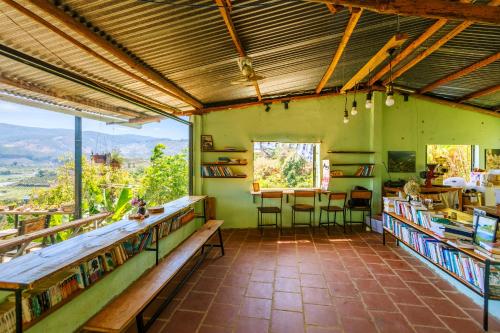Midori Coffee Farm in Me Linh