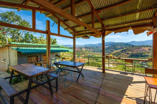 Restaurant, Midori Coffee Farm in Me Linh