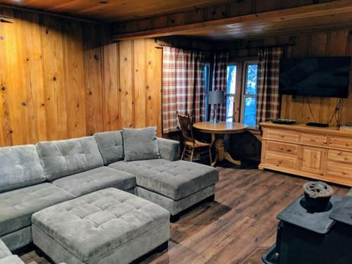 Cabin #7 in Pinecrest (CA)