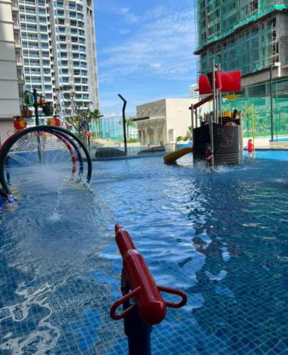 NEW Stylish Seaview Bali Residences studio near Jonker 4 pax