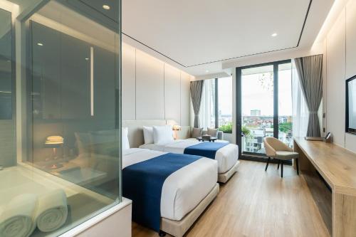 Deluxe Double or Twin