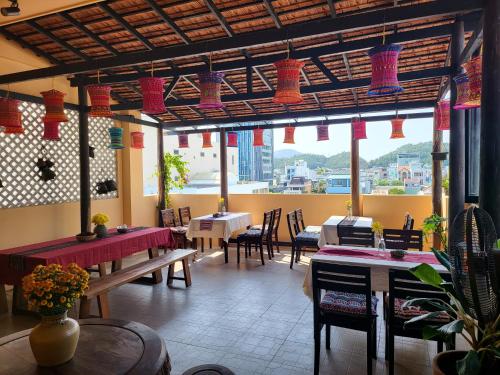 Restaurant, 5 Elements Hostel in Quy Nhon (Binh Dinh)