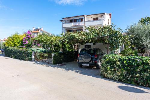  Apartments with a parking space Medulin - 7495 in Medulin