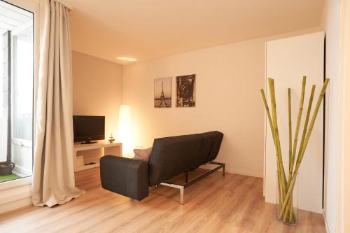 Gemütliches und helles Studio Apartment mit Balkon, Badewanne, WLAN, Parkplatz