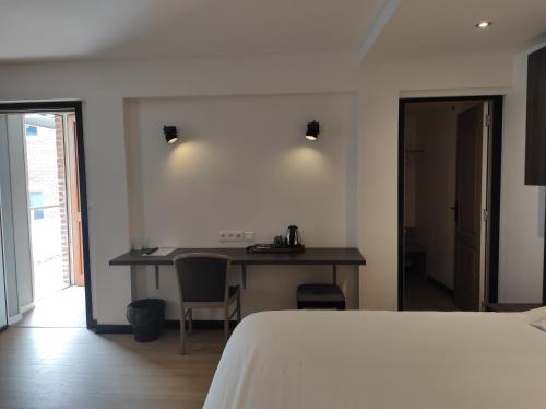 Modern'Hotel - main image